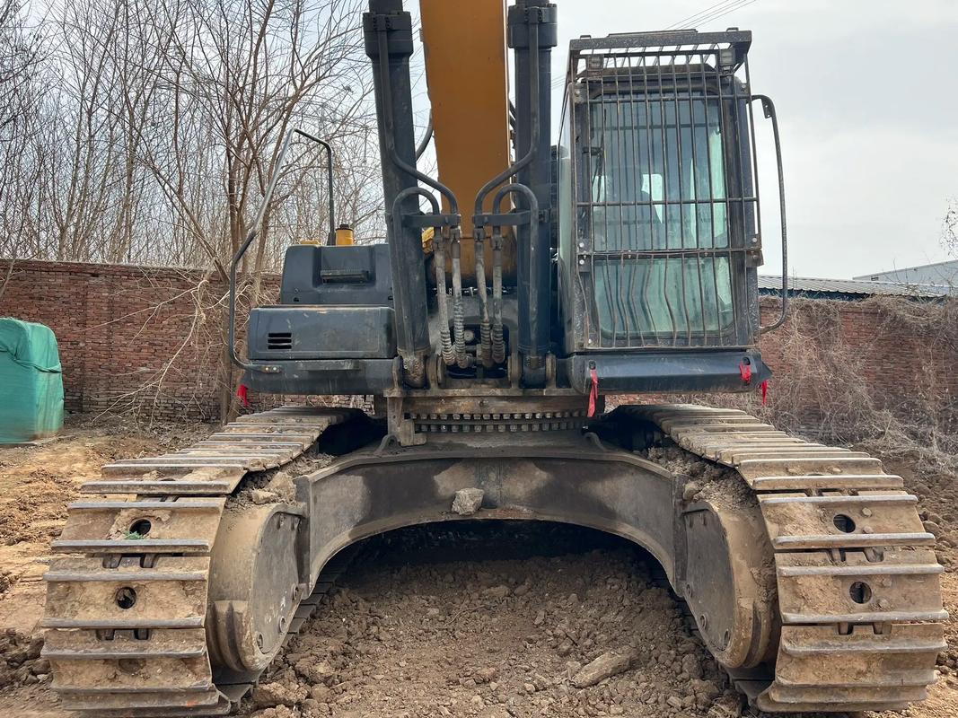 二手徐工490挖掘機帶195破碎錘及鑄造件轉讓，機會難得！